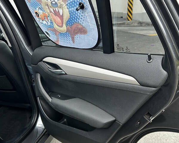 Серый БМВ Х1, объемом двигателя 2 л и пробегом 154 тыс. км за 13000 $, фото 7 на Automoto.ua