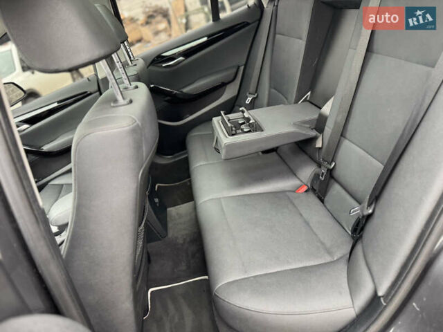 Серый БМВ Х1, объемом двигателя 2.98 л и пробегом 249 тыс. км за 12400 $, фото 20 на Automoto.ua