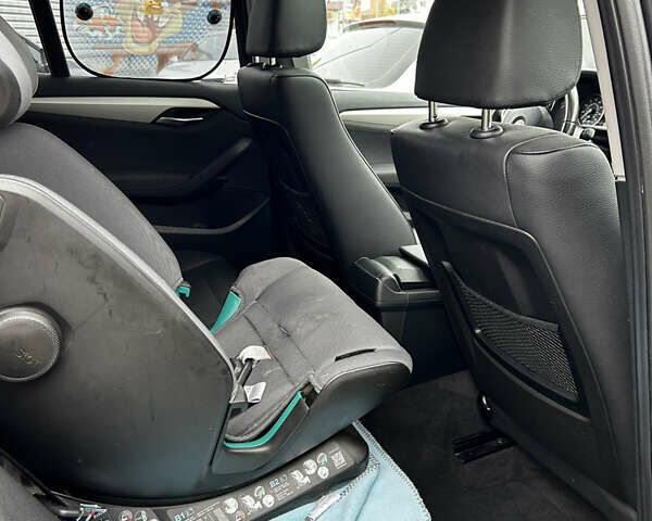 Серый БМВ Х1, объемом двигателя 2 л и пробегом 154 тыс. км за 13000 $, фото 6 на Automoto.ua