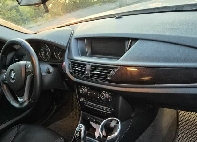 Серый БМВ Х1, объемом двигателя 2 л и пробегом 251 тыс. км за 10300 $, фото 6 на Automoto.ua