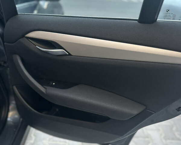 Серый БМВ Х1, объемом двигателя 1.95 л и пробегом 170 тыс. км за 12500 $, фото 6 на Automoto.ua