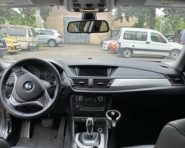 Сірий БМВ Х1, об'ємом двигуна 2 л та пробігом 189 тис. км за 11800 $, фото 7 на Automoto.ua