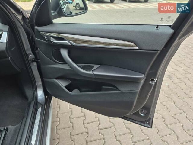 Сірий БМВ Х1, об'ємом двигуна 2 л та пробігом 125 тис. км за 15950 $, фото 18 на Automoto.ua