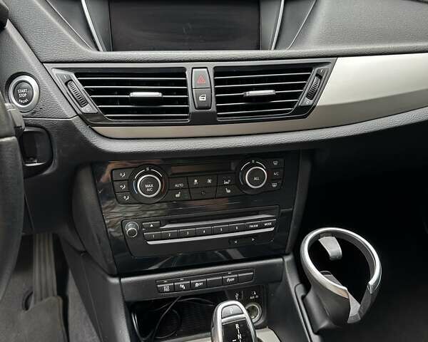 Сірий БМВ Х1, об'ємом двигуна 2 л та пробігом 189 тис. км за 11800 $, фото 8 на Automoto.ua