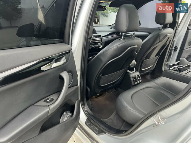 Сірий БМВ Х1, об'ємом двигуна 2 л та пробігом 294 тис. км за 15499 $, фото 31 на Automoto.ua