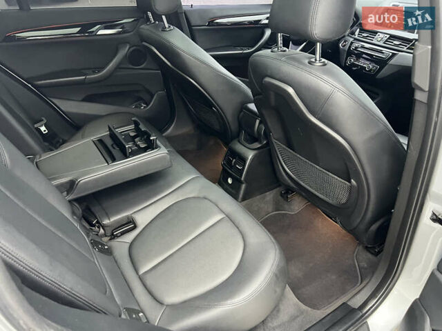 Сірий БМВ Х1, об'ємом двигуна 2 л та пробігом 294 тис. км за 15499 $, фото 32 на Automoto.ua