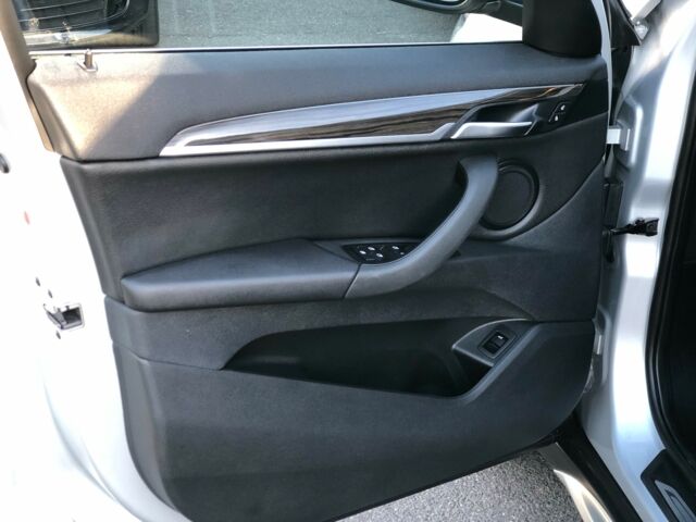 Сірий БМВ Х1, об'ємом двигуна 2 л та пробігом 30 тис. км за 25900 $, фото 10 на Automoto.ua