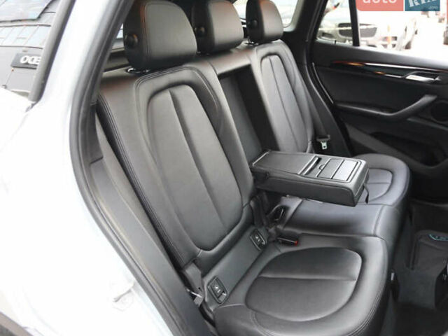 Сірий БМВ Х1, об'ємом двигуна 2 л та пробігом 90 тис. км за 19300 $, фото 10 на Automoto.ua