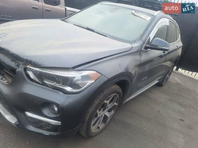 Сірий БМВ Х1, об'ємом двигуна 2 л та пробігом 251 тис. км за 9500 $, фото 7 на Automoto.ua