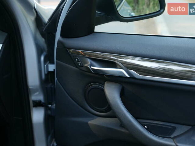 Сірий БМВ Х1, об'ємом двигуна 2 л та пробігом 111 тис. км за 17000 $, фото 32 на Automoto.ua