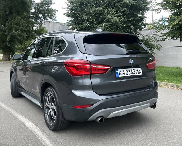 Серый БМВ Х1, объемом двигателя 2 л и пробегом 175 тыс. км за 18200 $, фото 3 на Automoto.ua