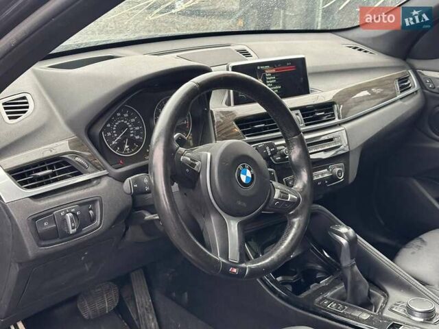 Серый БМВ Х1, объемом двигателя 0 л и пробегом 220 тыс. км за 13900 $, фото 11 на Automoto.ua