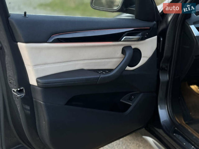 Сірий БМВ Х1, об'ємом двигуна 2 л та пробігом 142 тис. км за 16950 $, фото 12 на Automoto.ua