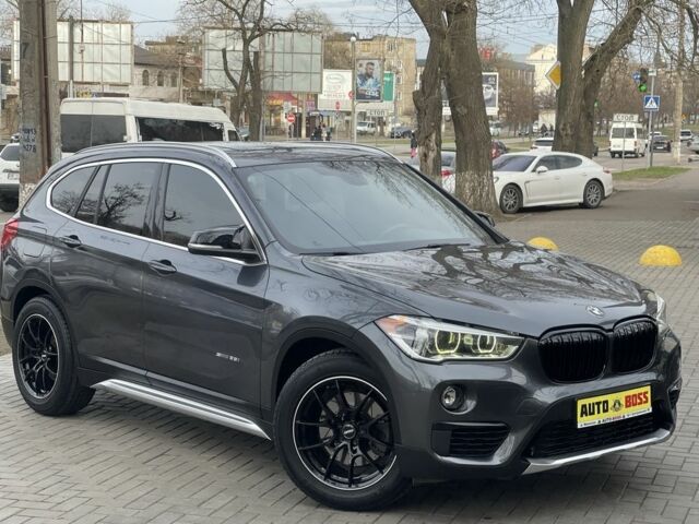 Серый БМВ Х1, объемом двигателя 0 л и пробегом 150 тыс. км за 17800 $, фото 6 на Automoto.ua