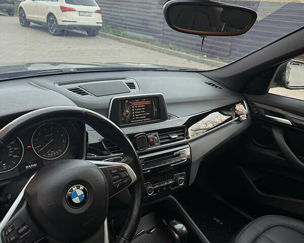 Серый БМВ Х1, объемом двигателя 2 л и пробегом 265 тыс. км за 16800 $, фото 6 на Automoto.ua