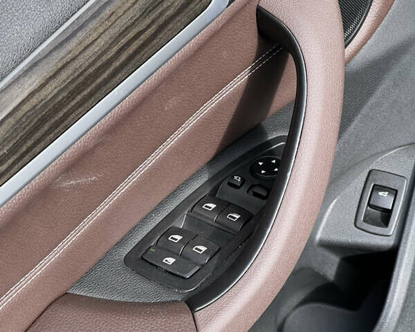 Сірий БМВ Х1, об'ємом двигуна 2 л та пробігом 164 тис. км за 16500 $, фото 13 на Automoto.ua