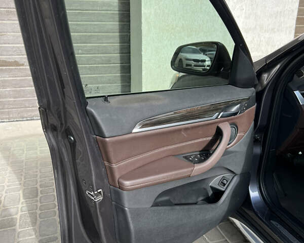Сірий БМВ Х1, об'ємом двигуна 2 л та пробігом 164 тис. км за 16500 $, фото 11 на Automoto.ua