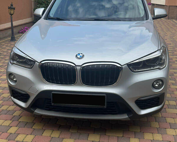 Серый БМВ Х1, объемом двигателя 1.5 л и пробегом 177 тыс. км за 21700 $, фото 1 на Automoto.ua