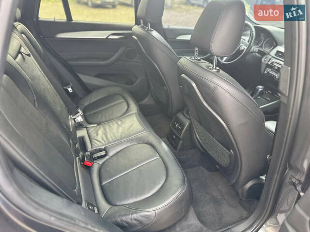 Сірий БМВ Х1, об'ємом двигуна 2 л та пробігом 100 тис. км за 16500 $, фото 19 на Automoto.ua
