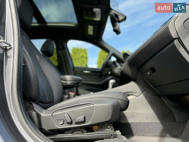 Серый БМВ Х1, объемом двигателя 2 л и пробегом 90 тыс. км за 17900 $, фото 41 на Automoto.ua