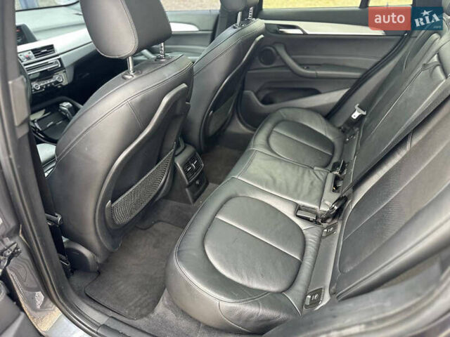 Сірий БМВ Х1, об'ємом двигуна 2 л та пробігом 100 тис. км за 16500 $, фото 17 на Automoto.ua