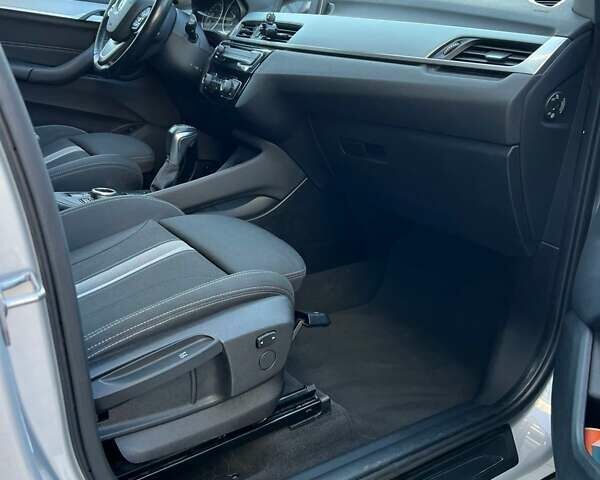 Серый БМВ Х1, объемом двигателя 2 л и пробегом 216 тыс. км за 18550 $, фото 5 на Automoto.ua