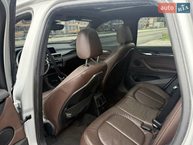 Сірий БМВ Х1, об'ємом двигуна 2 л та пробігом 188 тис. км за 11500 $, фото 29 на Automoto.ua