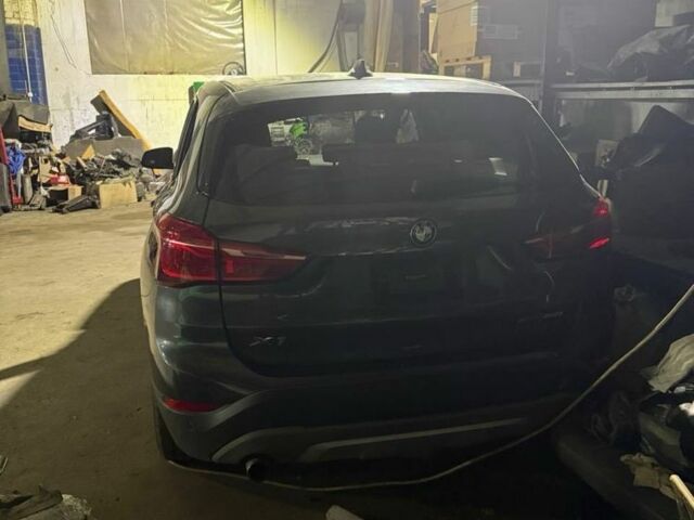 Серый БМВ Х1, объемом двигателя 0 л и пробегом 50 тыс. км за 10000 $, фото 5 на Automoto.ua