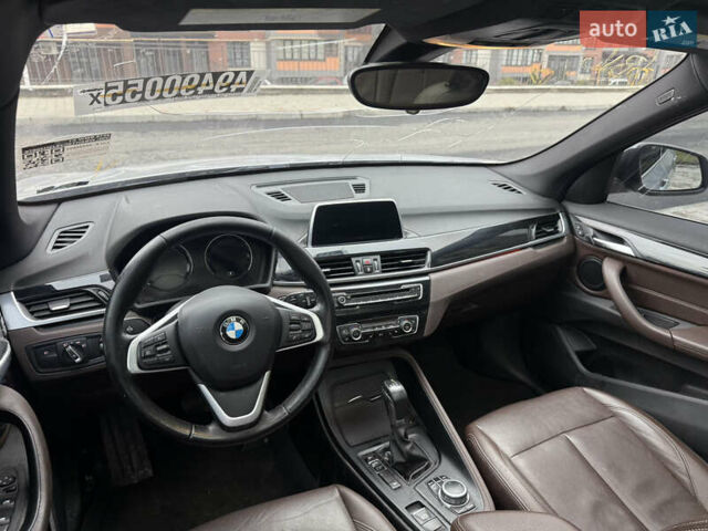 Сірий БМВ Х1, об'ємом двигуна 2 л та пробігом 188 тис. км за 11500 $, фото 33 на Automoto.ua