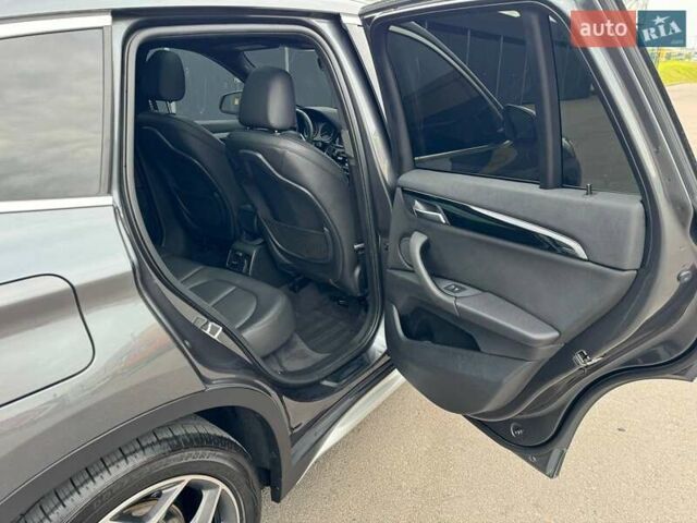 Сірий БМВ Х1, об'ємом двигуна 2 л та пробігом 138 тис. км за 17950 $, фото 18 на Automoto.ua