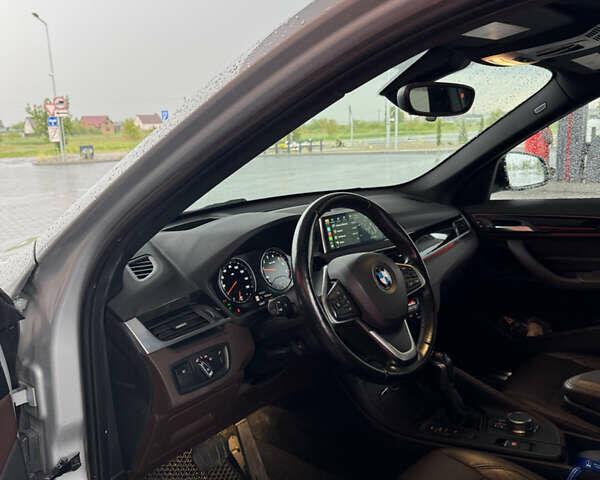 Сірий БМВ Х1, об'ємом двигуна 2 л та пробігом 124 тис. км за 19500 $, фото 5 на Automoto.ua