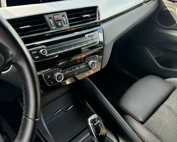 Серый БМВ Х1, объемом двигателя 2 л и пробегом 205 тыс. км за 23800 $, фото 95 на Automoto.ua