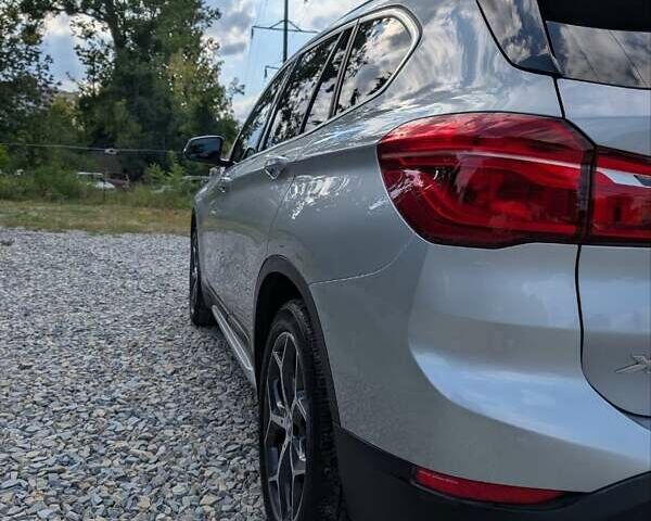 Сірий БМВ Х1, об'ємом двигуна 2 л та пробігом 85 тис. км за 21000 $, фото 27 на Automoto.ua