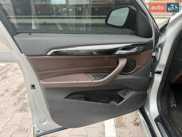 Сірий БМВ Х1, об'ємом двигуна 2 л та пробігом 188 тис. км за 11500 $, фото 26 на Automoto.ua