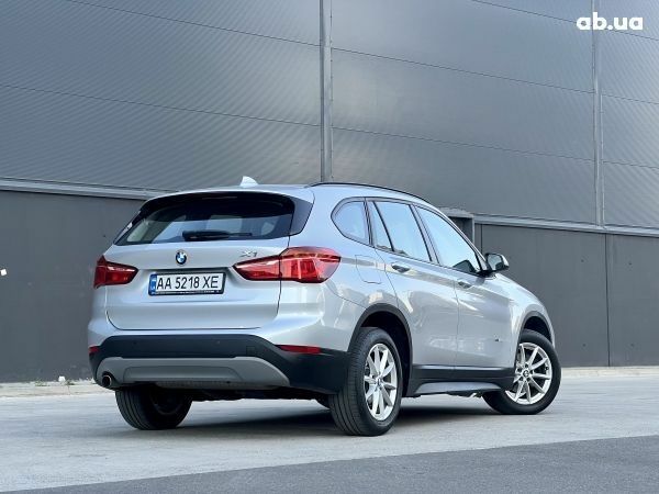 Сірий БМВ Х1, об'ємом двигуна 2 л та пробігом 110 тис. км за 22100 $, фото 4 на Automoto.ua