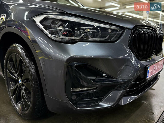 Сірий БМВ Х1, об'ємом двигуна 2 л та пробігом 53 тис. км за 29999 $, фото 17 на Automoto.ua