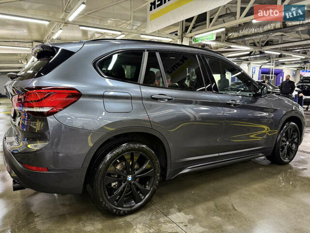 Сірий БМВ Х1, об'ємом двигуна 2 л та пробігом 53 тис. км за 29999 $, фото 3 на Automoto.ua
