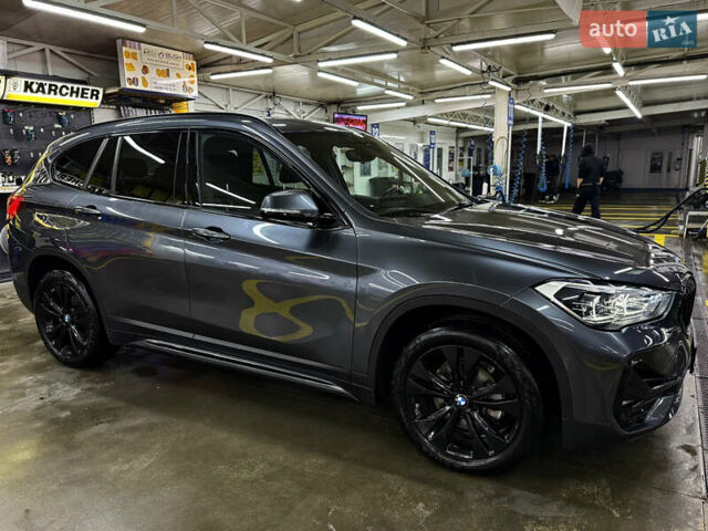 Сірий БМВ Х1, об'ємом двигуна 2 л та пробігом 53 тис. км за 29999 $, фото 1 на Automoto.ua
