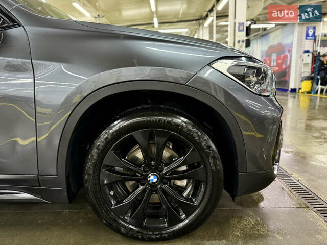 Сірий БМВ Х1, об'ємом двигуна 2 л та пробігом 53 тис. км за 29999 $, фото 23 на Automoto.ua