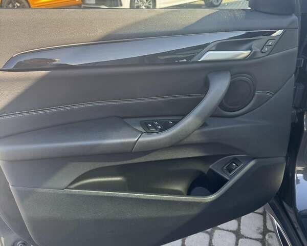 Серый БМВ Х1, объемом двигателя 2 л и пробегом 53 тыс. км за 29800 $, фото 1 на Automoto.ua