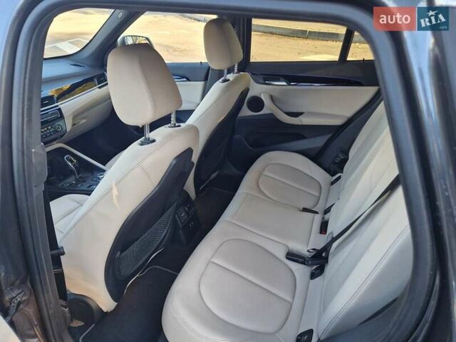 Сірий БМВ Х1, об'ємом двигуна 2 л та пробігом 124 тис. км за 24500 $, фото 13 на Automoto.ua