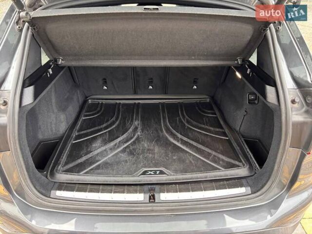 Сірий БМВ Х1, об'ємом двигуна 0 л та пробігом 180 тис. км за 22500 $, фото 23 на Automoto.ua