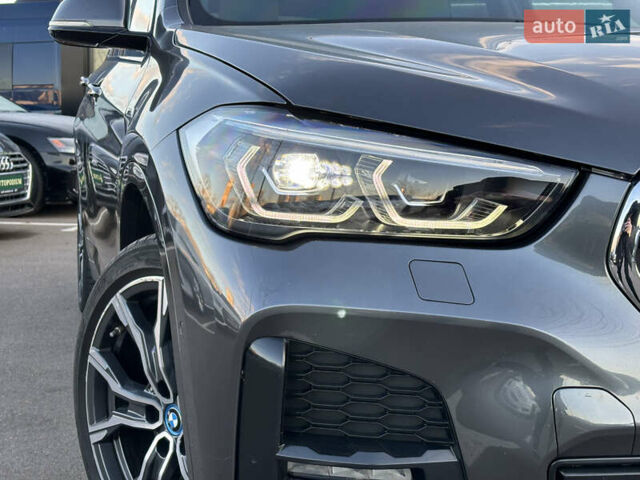 Серый БМВ Х1, объемом двигателя 1.5 л и пробегом 39 тыс. км за 32700 $, фото 2 на Automoto.ua