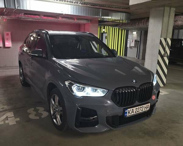 Серый БМВ Х1, объемом двигателя 2 л и пробегом 43 тыс. км за 35000 $, фото 4 на Automoto.ua