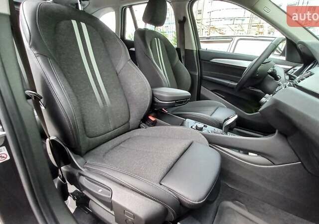 Сірий БМВ Х1, об'ємом двигуна 2 л та пробігом 34 тис. км за 33500 $, фото 6 на Automoto.ua