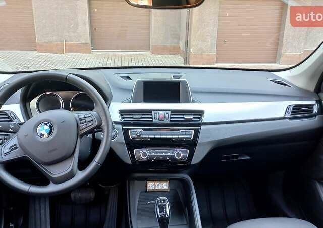 Сірий БМВ Х1, об'ємом двигуна 2 л та пробігом 34 тис. км за 33500 $, фото 5 на Automoto.ua