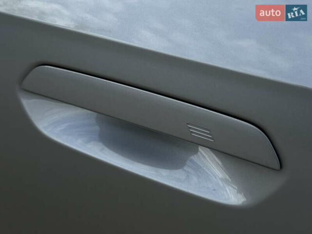 Сірий БМВ Х1, об'ємом двигуна 2 л та пробігом 37 тис. км за 44700 $, фото 32 на Automoto.ua