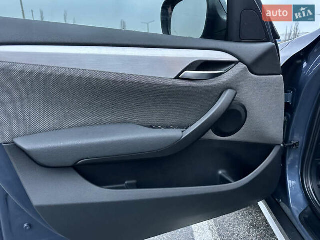 Синий БМВ Х1, объемом двигателя 2 л и пробегом 200 тыс. км за 9999 $, фото 22 на Automoto.ua