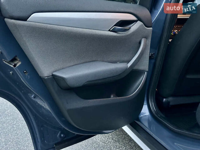 Синий БМВ Х1, объемом двигателя 2 л и пробегом 200 тыс. км за 9999 $, фото 31 на Automoto.ua