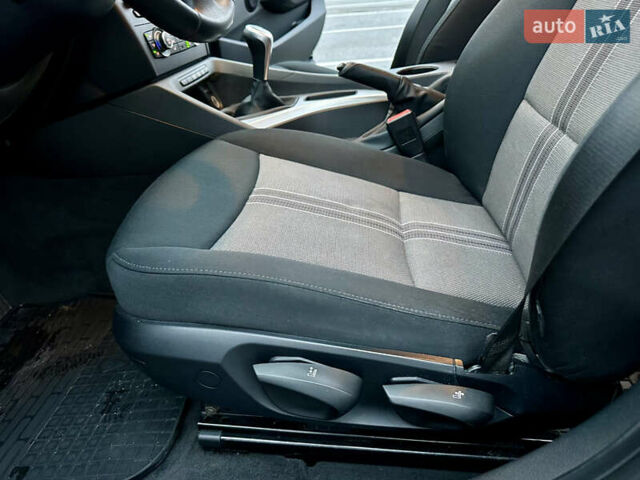 Синий БМВ Х1, объемом двигателя 2 л и пробегом 200 тыс. км за 9999 $, фото 16 на Automoto.ua